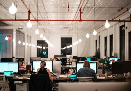 Shared or private offices ?  Which option aligns best with your business? And what might your employees lean towards? We've delved into the advantages and disadvantages in this article. Shared or private offices ?  Which option aligns best with your business? And what might your employees lean towards? We've delved into the advantages and disadvantages in this article.